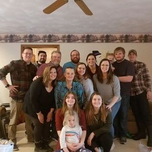 Meet your Posher, Lois